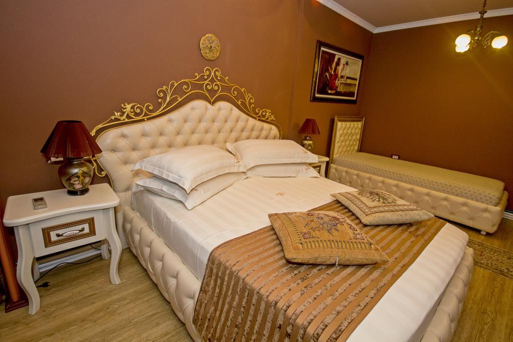 Hotel Boutique Vila Fernando Tirana Bagian luar foto