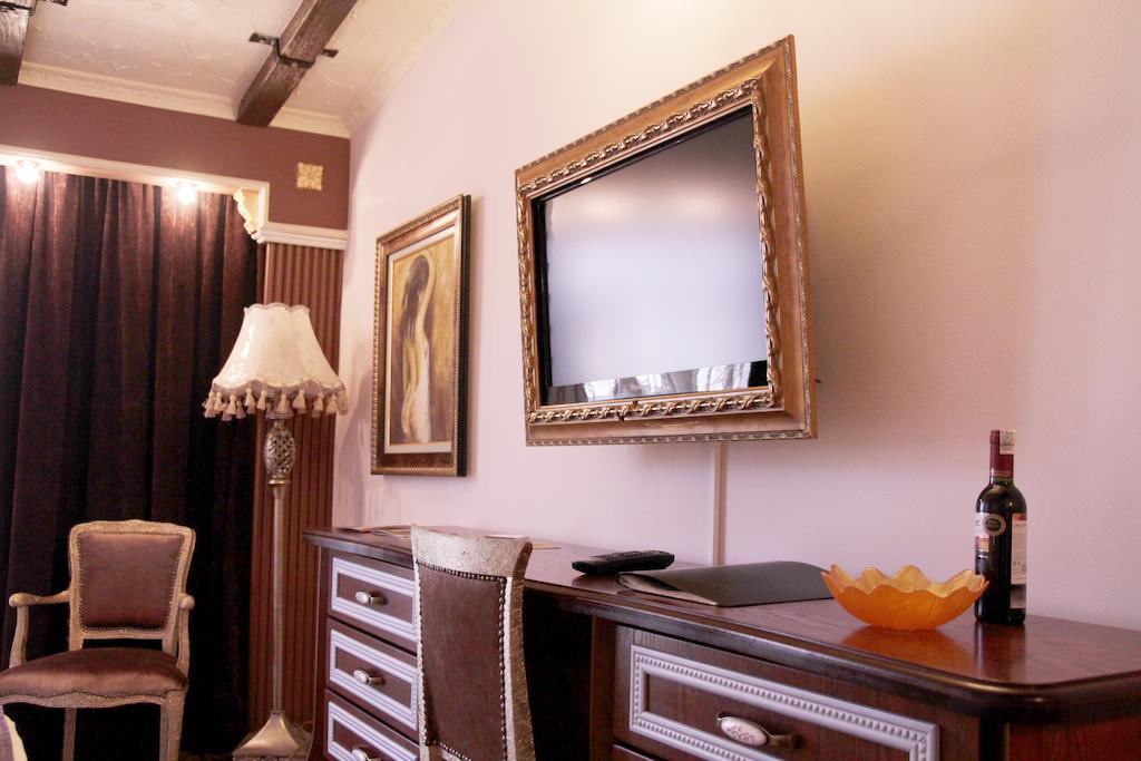 Hotel Boutique Vila Fernando Tirana Ruang foto